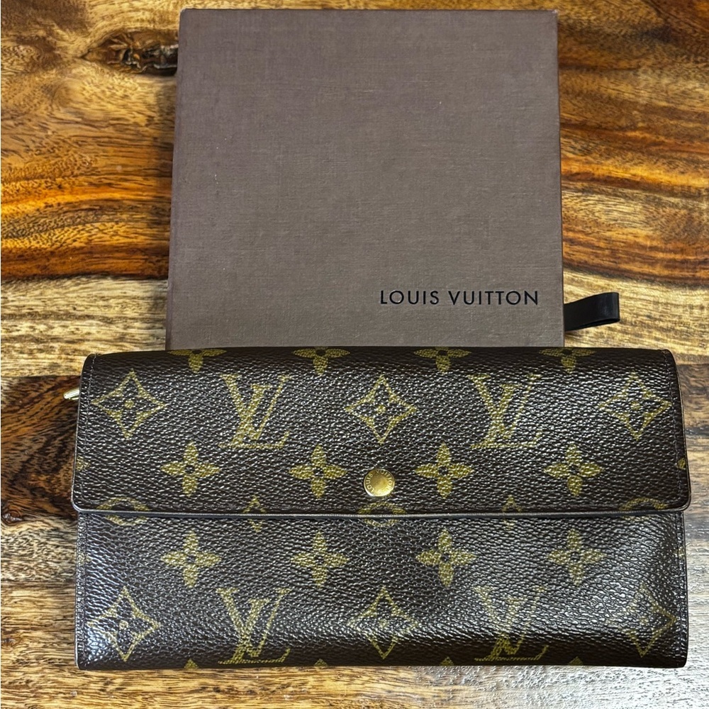 Louis Vuitton Sarah Wallet Monogram Canvas Auth COA CT002 w Box - Picture 2 of 15